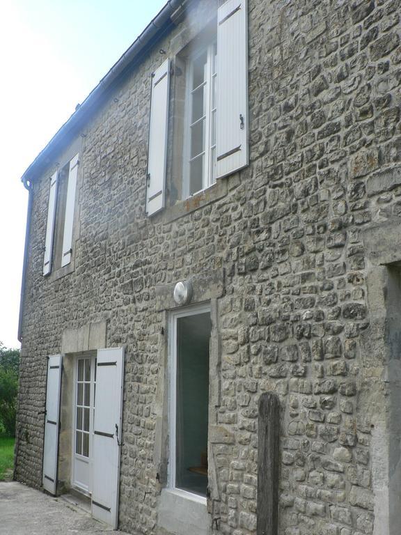 Gite De L'Aure Trevieres Exterior photo