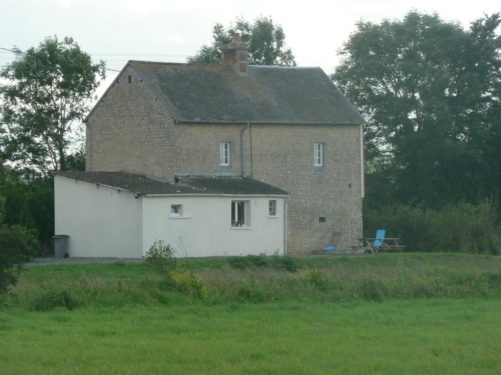 Gite De L'Aure Trevieres Exterior photo